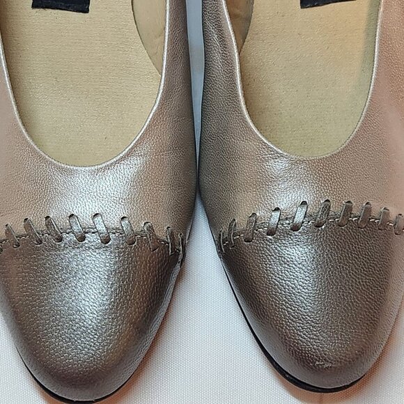 Vintage Selby Womens Size 6.5 Two Tone Leather Pumps Stitched Toe Cap Block Heel - Picture 5 of 9